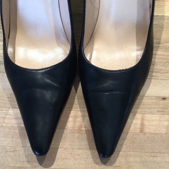 Saks Fifth Avenue Black Leather Pointed Toe Heels Size 8 B - Picture 3 of 12